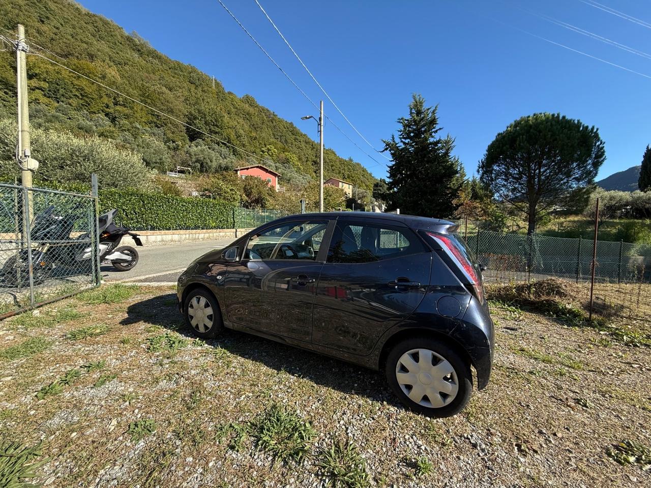 Toyota Aygo 1.0 VVT-i 69 CV 5 porte x-cool TSS