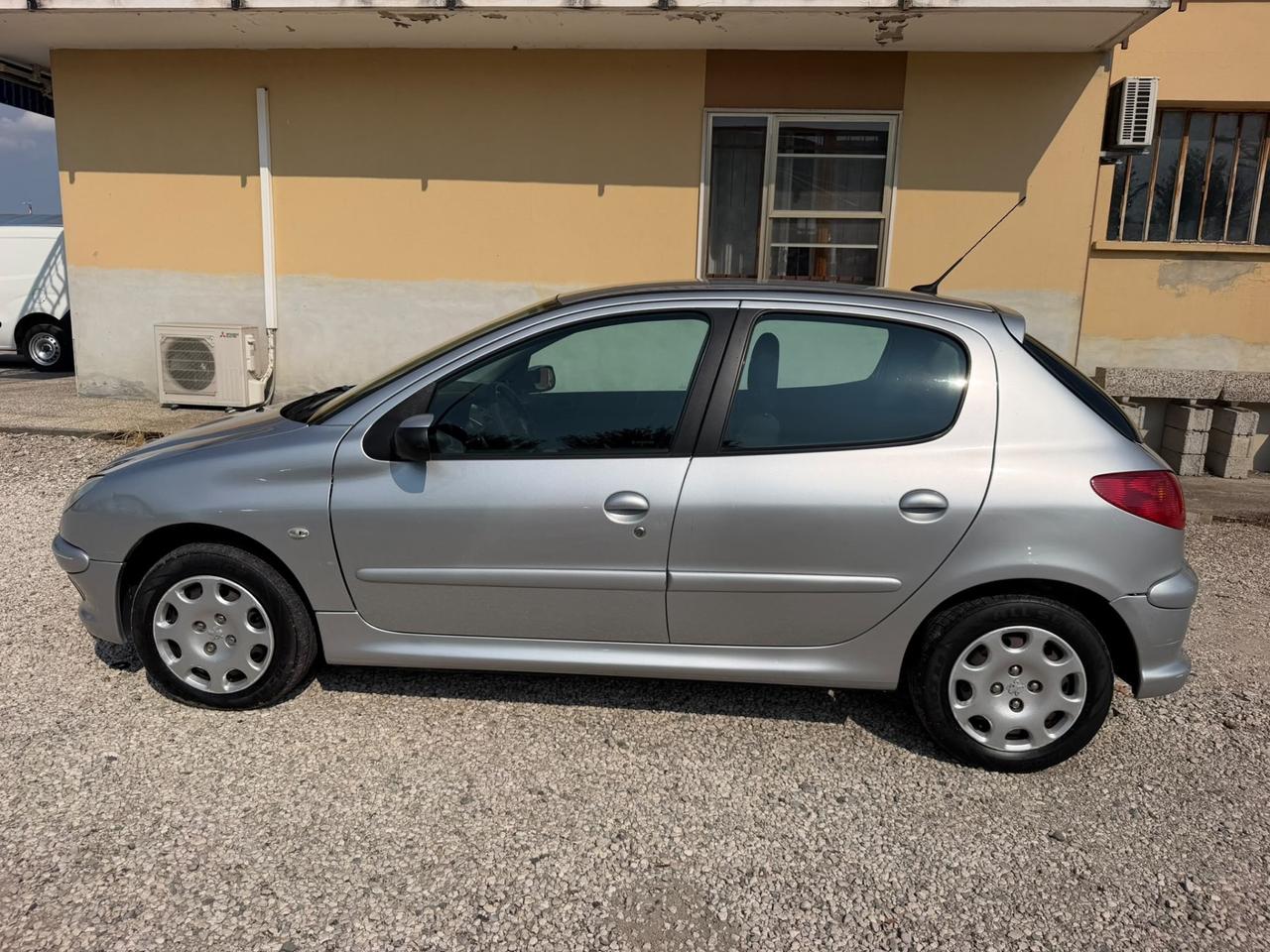 Peugeot 206 1.4 5p. Enfant Terrible