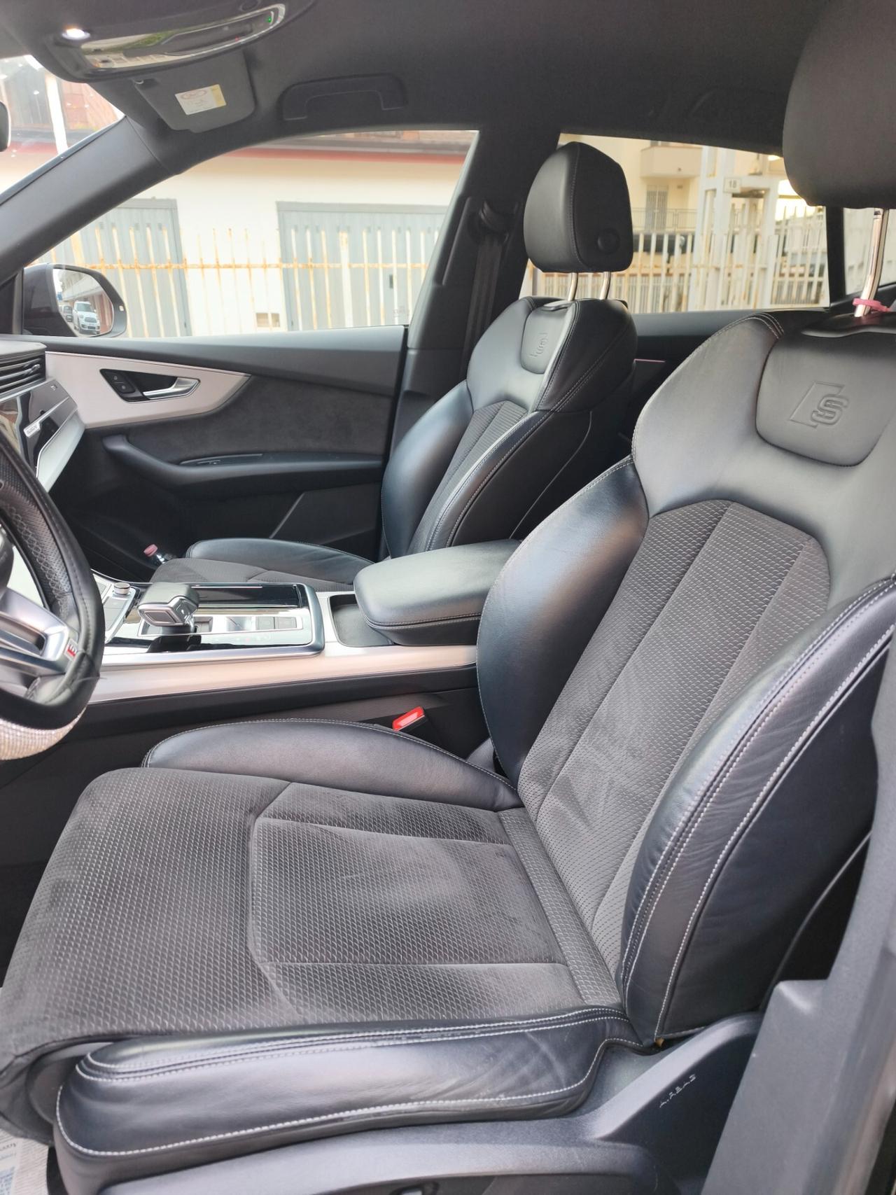 Audi Q8 50 TDI 286 CV quattro tiptronic Sport Total black s-line