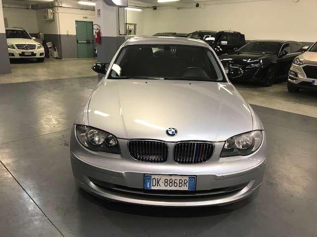BMW 118 Serie 1 E/81-87 118i 5p Futura