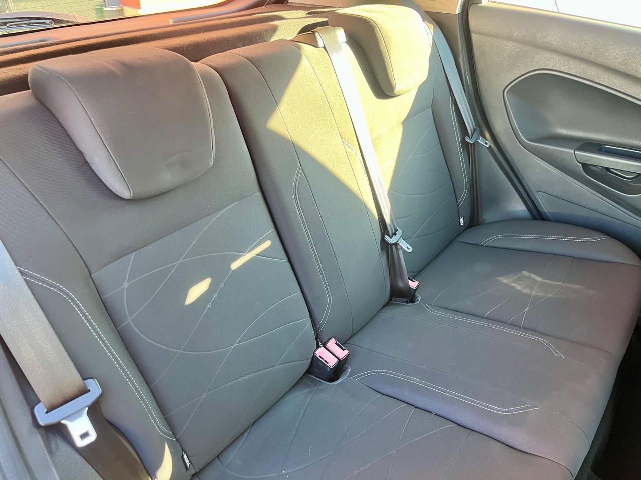 Ford Fiesta 1.4 5 porte Benzina e GPL