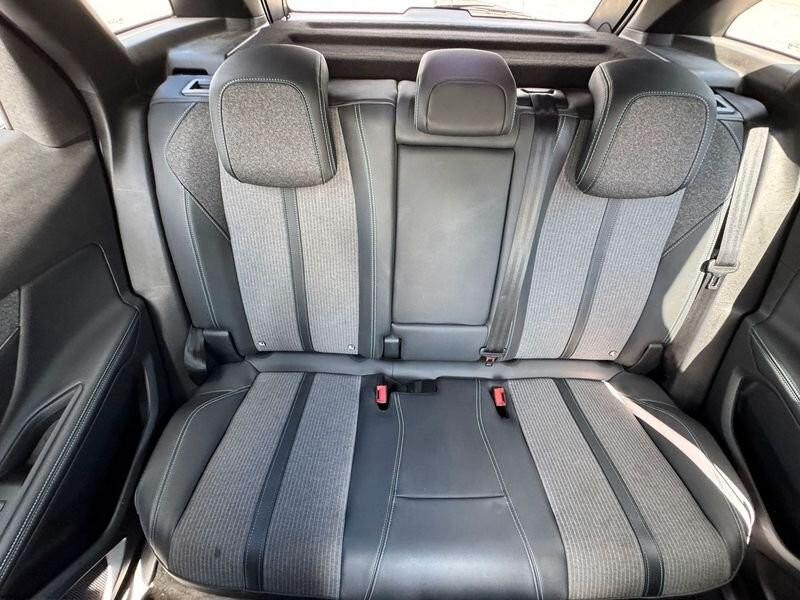 Peugeot 3008 Hybrid 225 e-EAT8 Allure