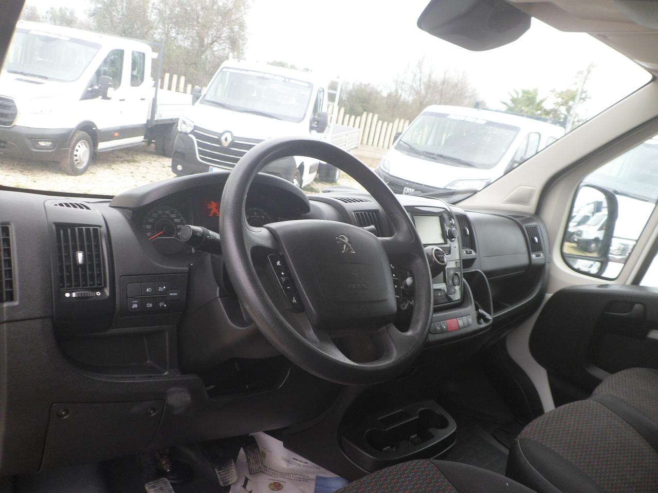 Fiat Ducato furgone medio alto attrezzato