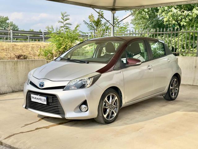 TOYOTA Yaris 1.5 5 POSTI IBRIDA OK NEOPATENTATI BI-COLOR