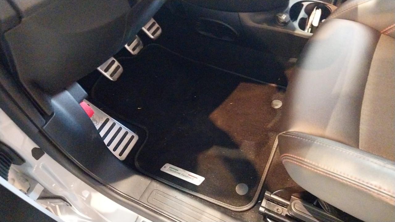 Abarth 595 1.4 Turbo T-Jet 180 CV Esseesse