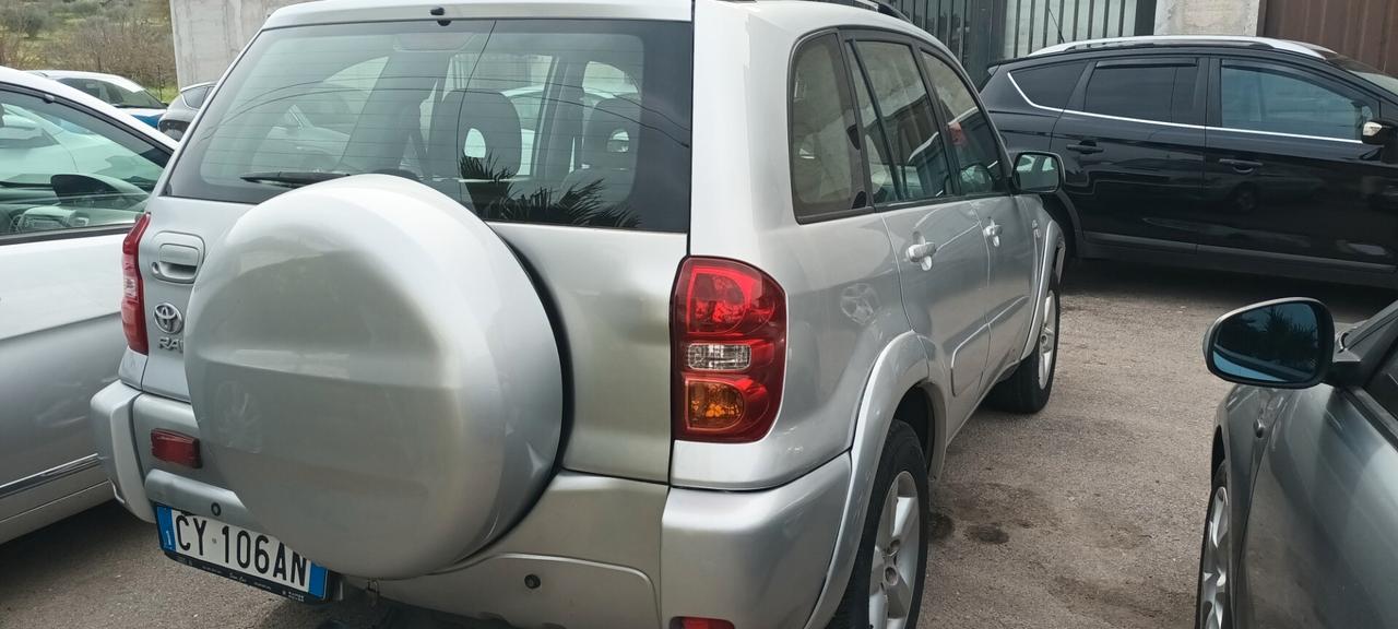 Toyota RAV 4 RAV4.com 2.0 Tdi D-4D cat 5 porte Sol