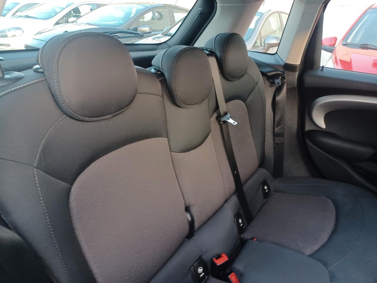 Mini 1.2 Benzina 5 porte Tetto PDC 2015