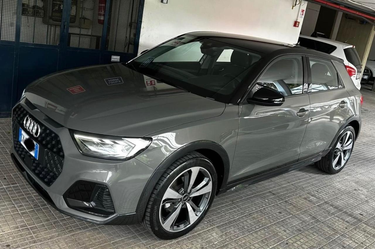 Audi A1 allstreet 30 TFSI S tronic Identity Contrast