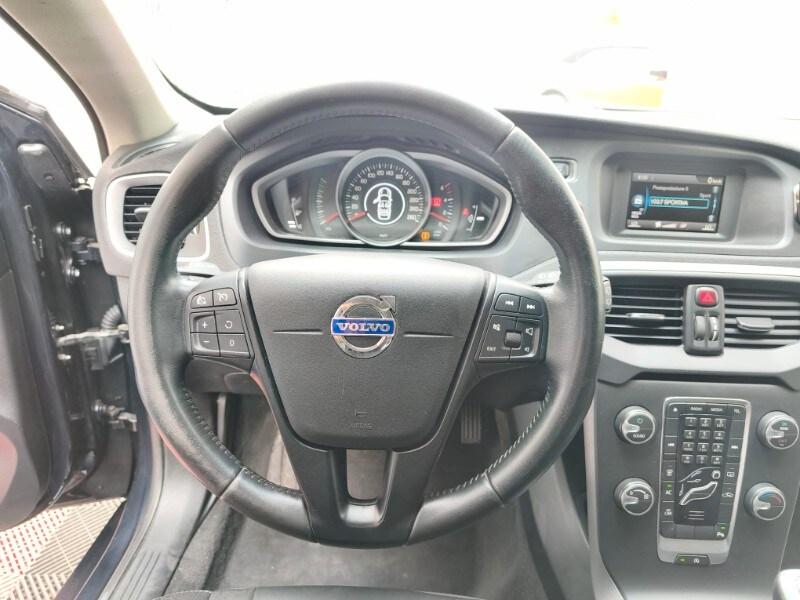 VOLVO V40 (2012-2020) V40 D2 Kinetic