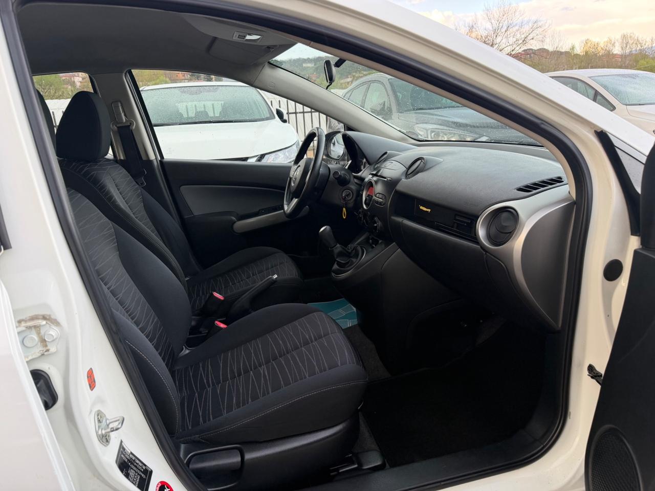 Mazda 2 1.3 86CV Play / 101.000KM