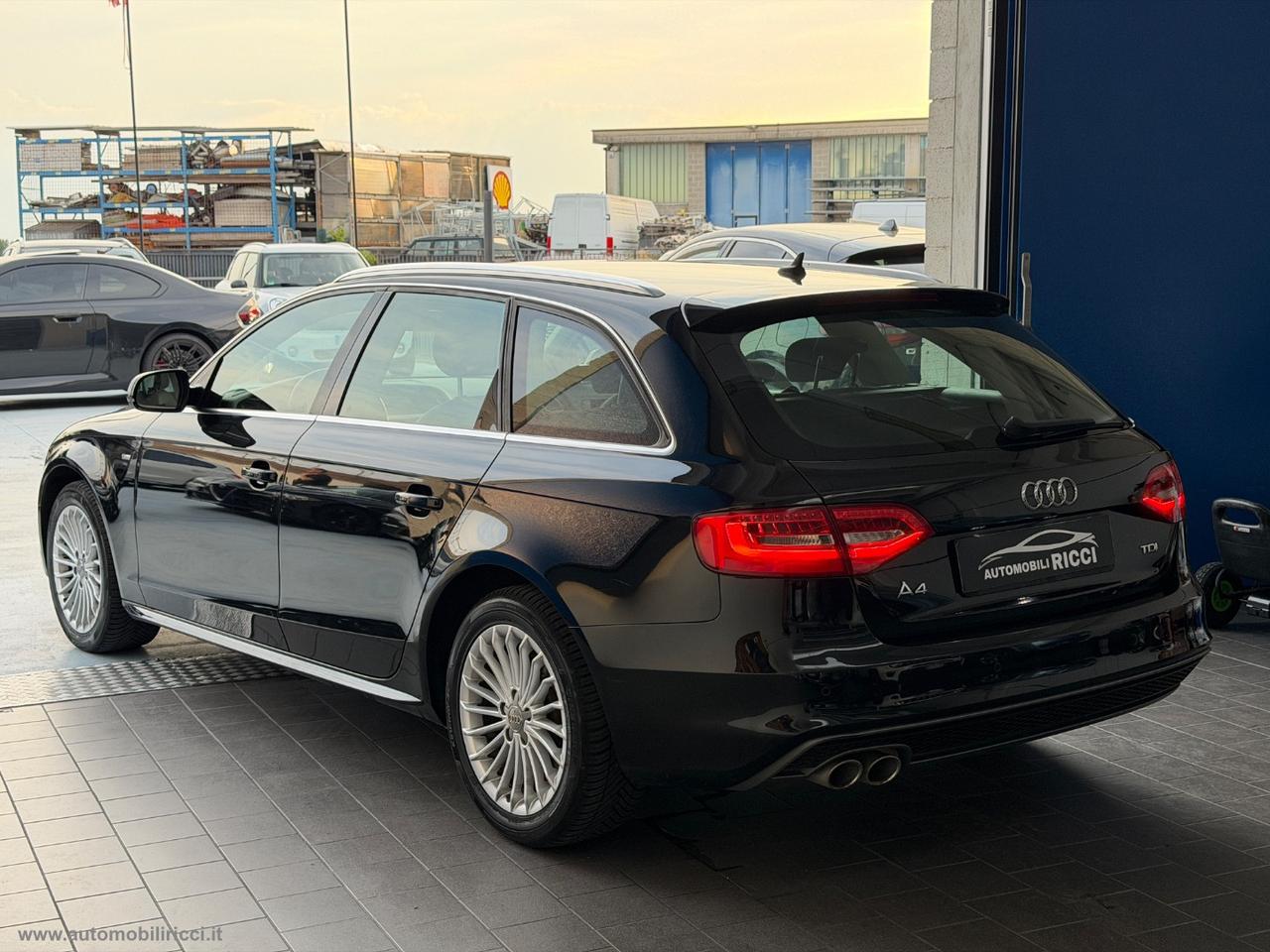 AUDI A4 Avant 2.0 TDI clean diesel S-LINE