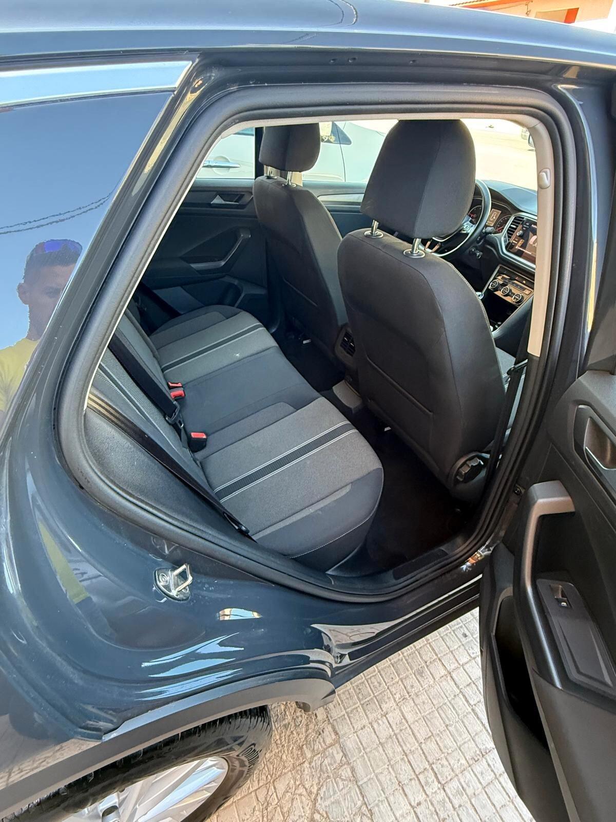 Volkswagen T-Roc 1.6 TDI SCR Business BlueMotion Technology