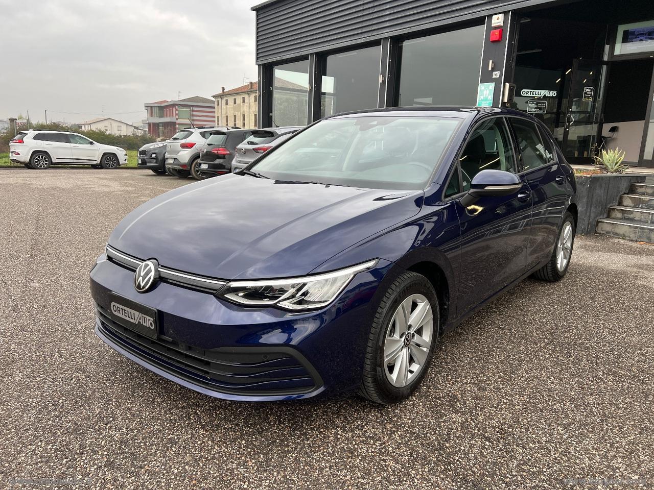 VOLKSWAGEN Golf 2.0 TDI DSG SCR Life IVA DEDUCIBILE