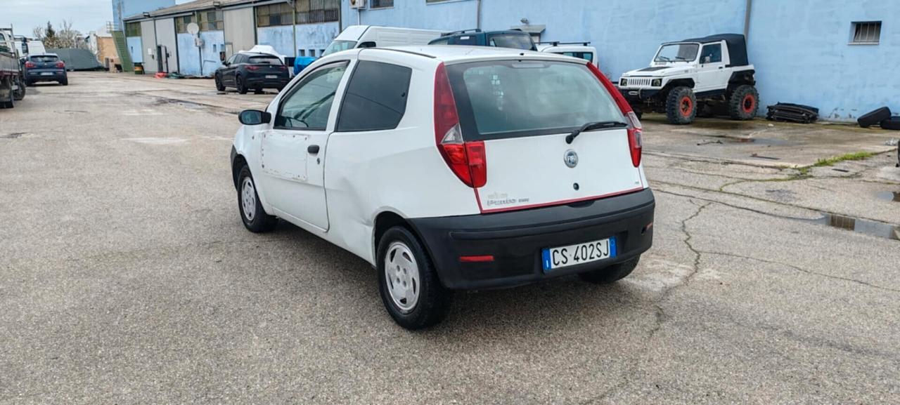 Fiat Punto 1.9 JTD 3 porte Dynamic