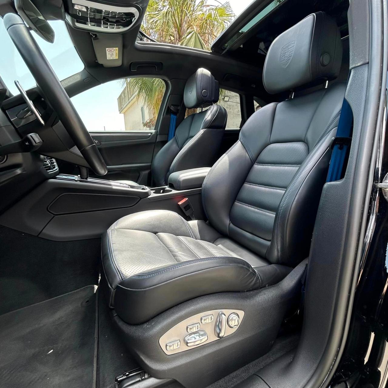 Porsche Macan 2.0 T - IPER FULL TETTO