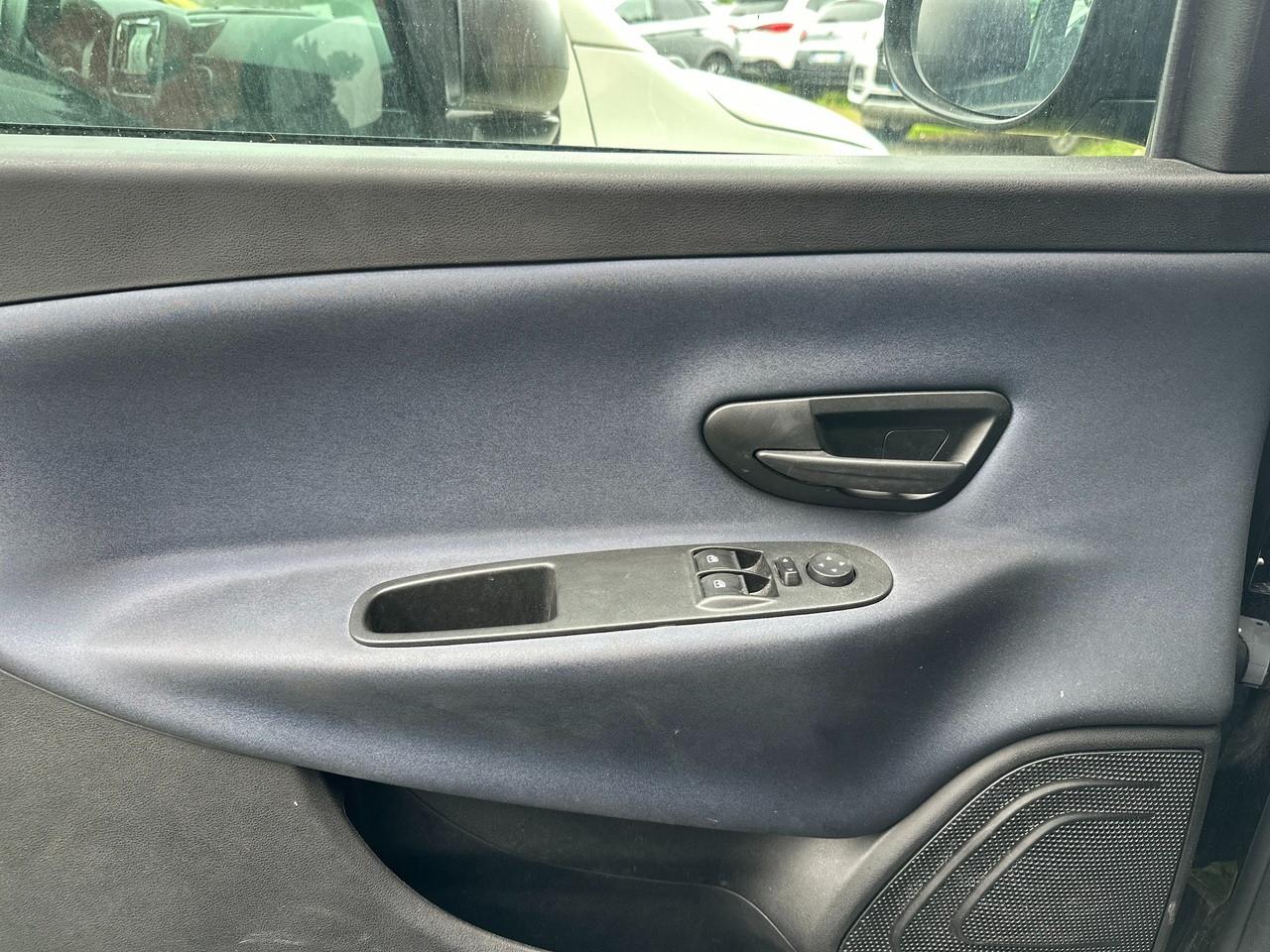 LANCIA Ypsilon III 2021 - Ypsilon 1.0 firefly hybrid Gold s&s 70cv