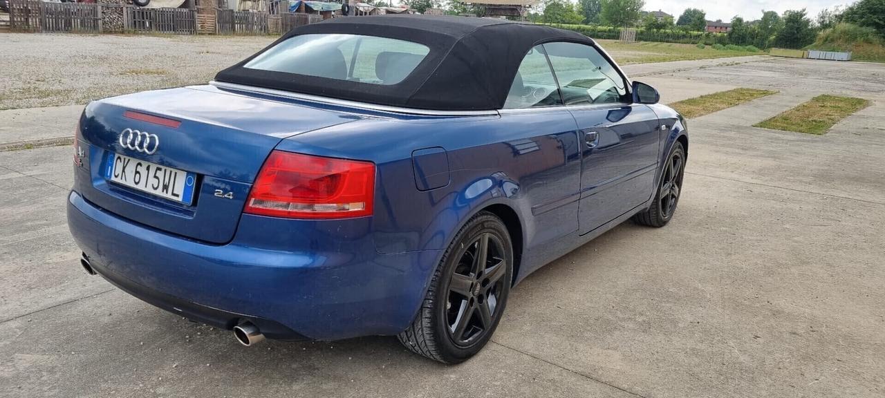 Audi A4 Cabriolet 2.4 V6 30V cat