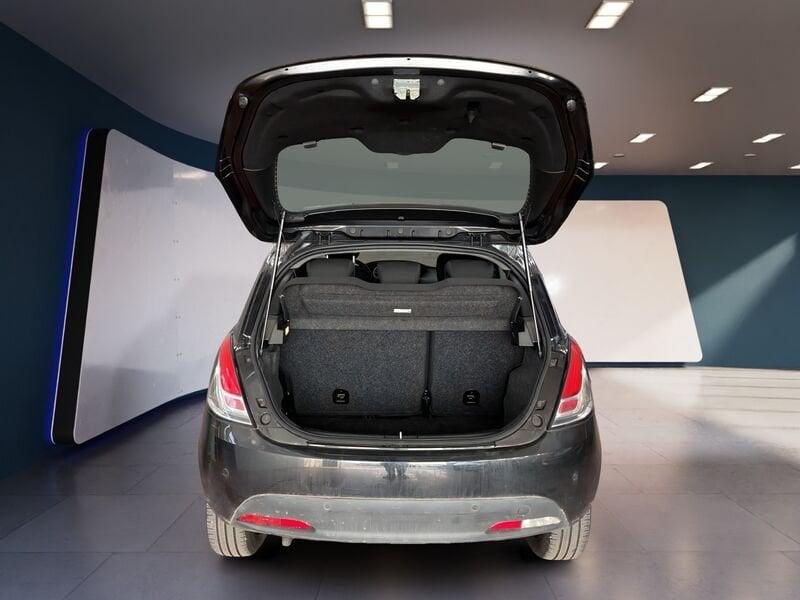 Lancia Ypsilon III 2015 1.0 firefly hybrid Silver s&s 70cv