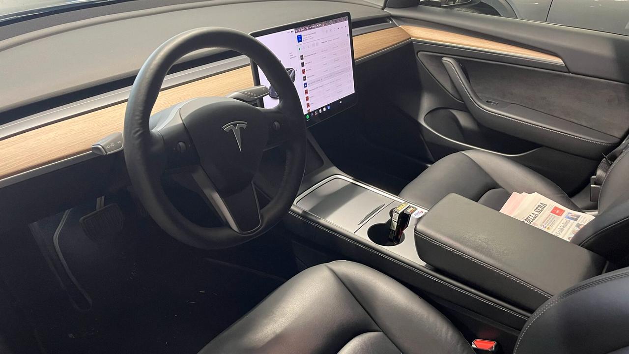 Tesla Model 3 RWD
