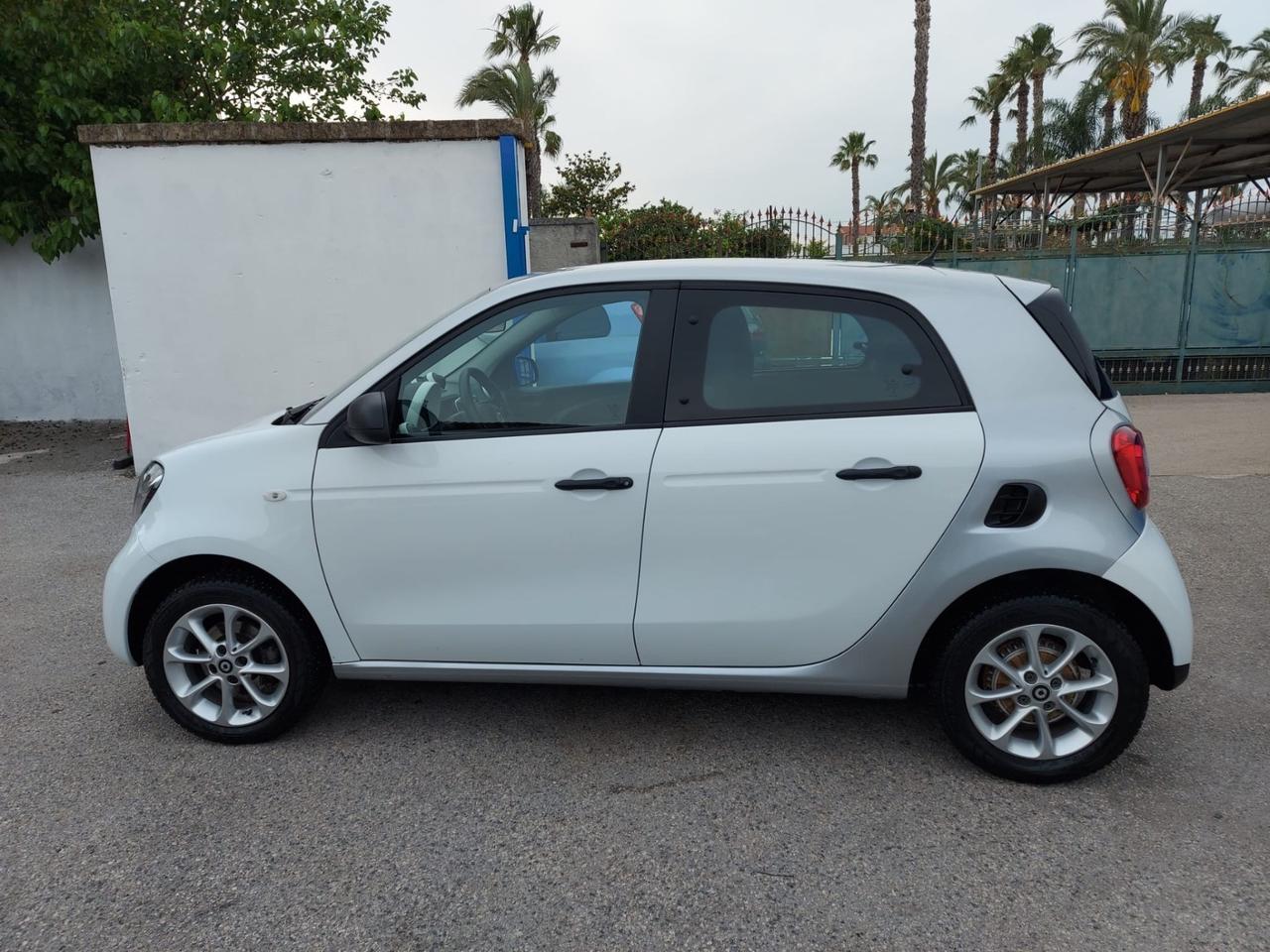 Smart Forfour 1.0 benz/71cv-km 44000-12/2017
