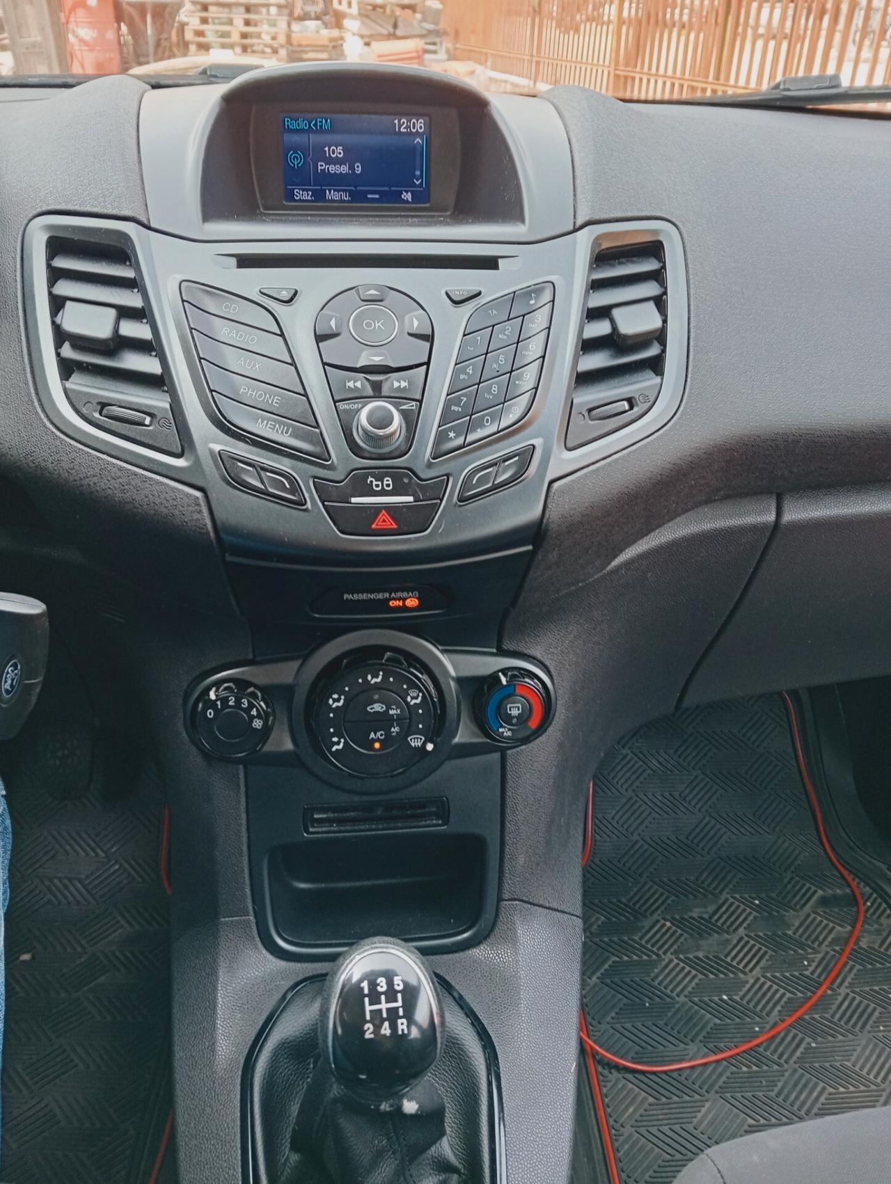 Ford Fiesta 1.4 5p. Bz.- GPL Titanium