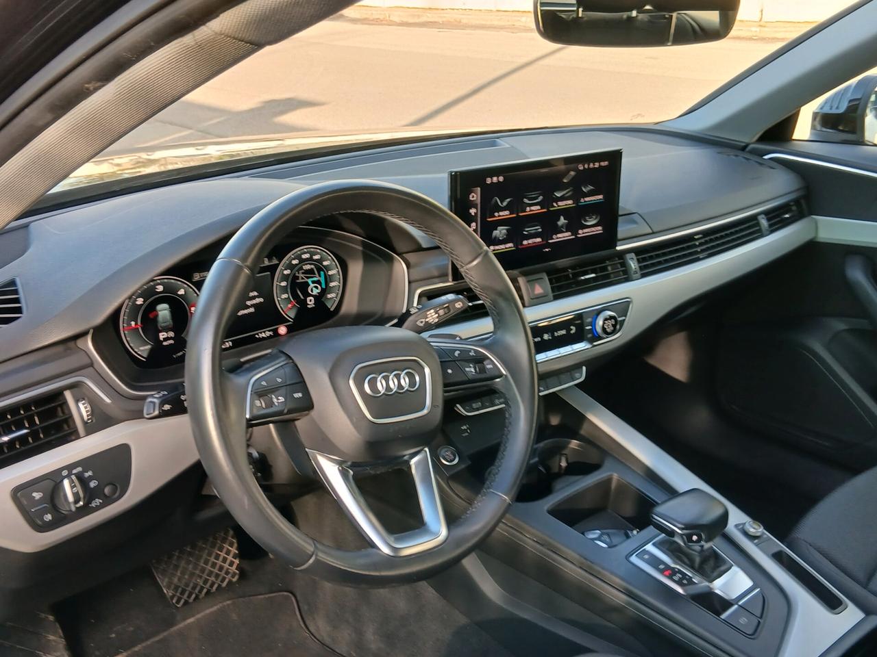 Audi A4 30 TDI/136 CV S tronic Business Advanced