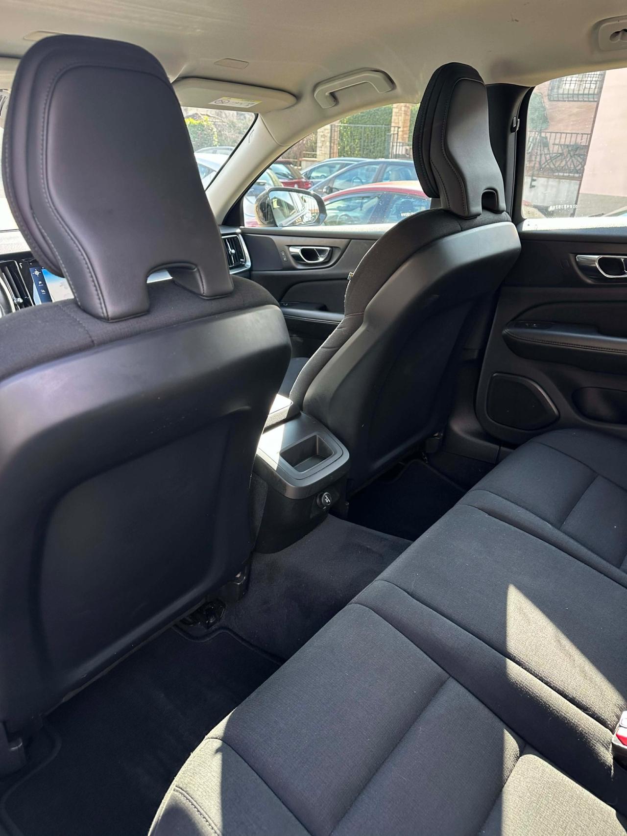 Volvo V60 D3 KMCERT GARANZ UNICOPR FULLLED