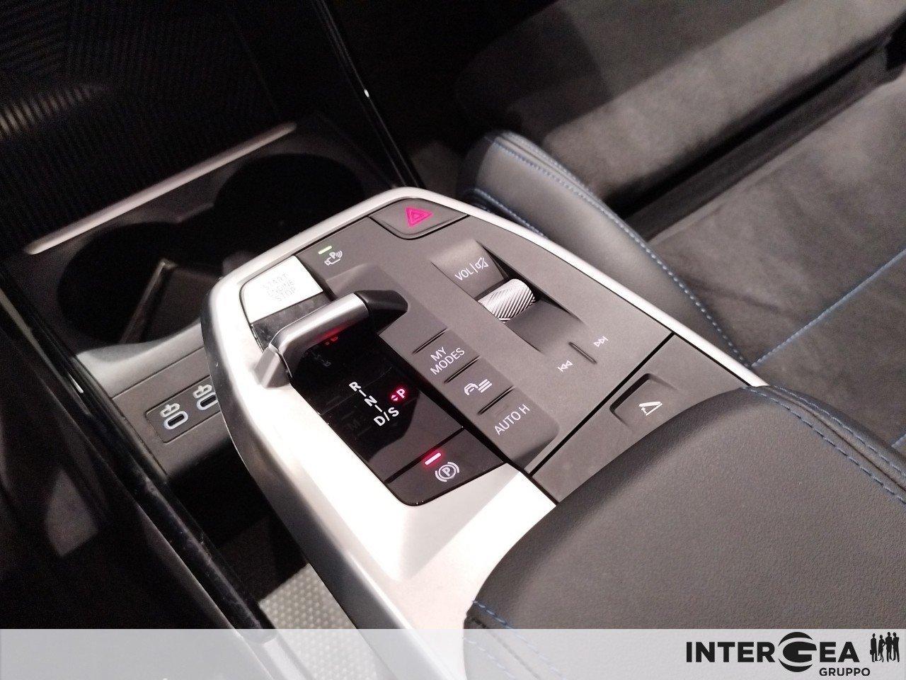 BMW 218d Active Tourer auto
