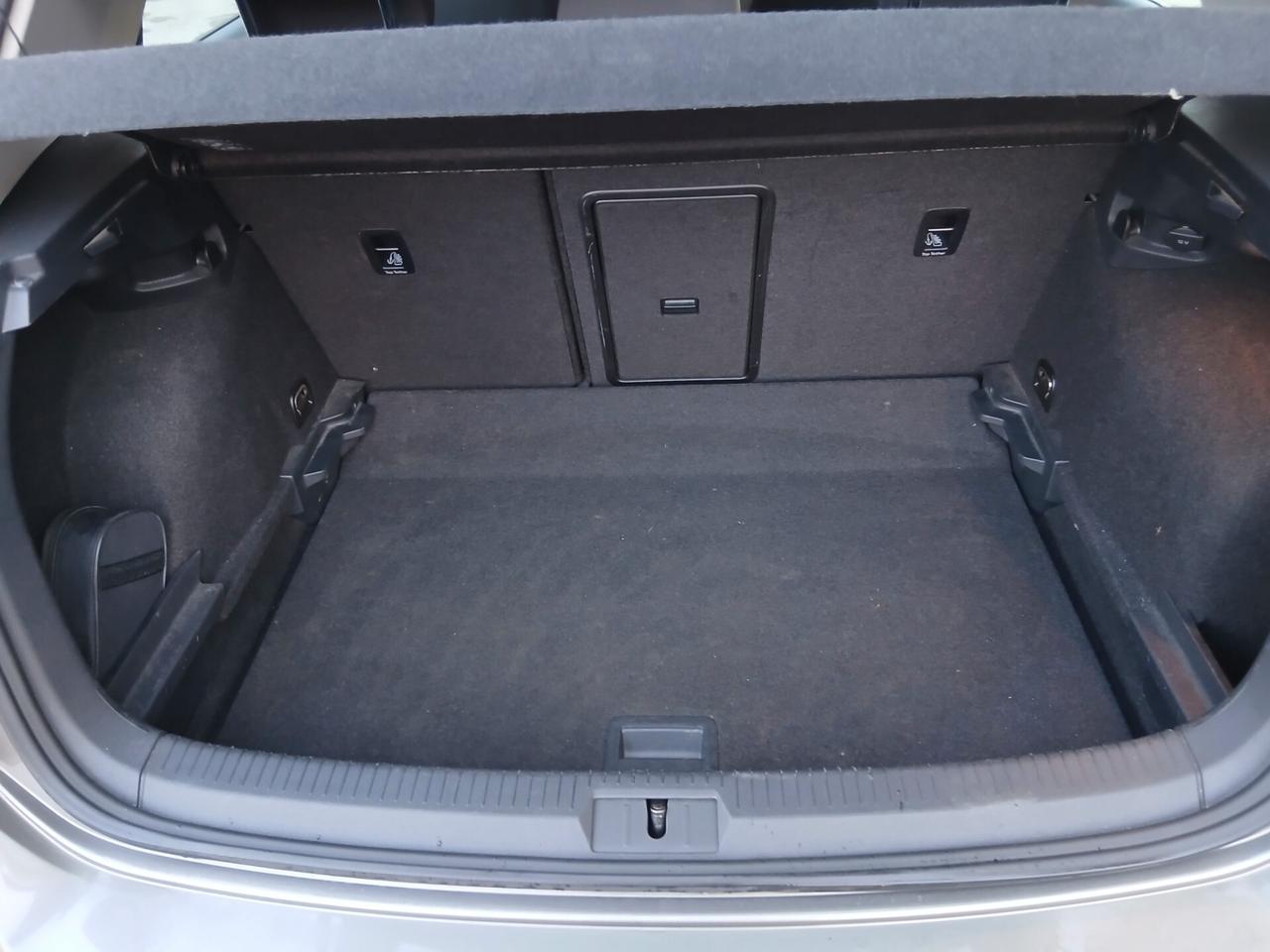 Volkswagen Golf 1.2 TSI 105 CV 5p. Comfortline BlueMotion tua a € 193 mese