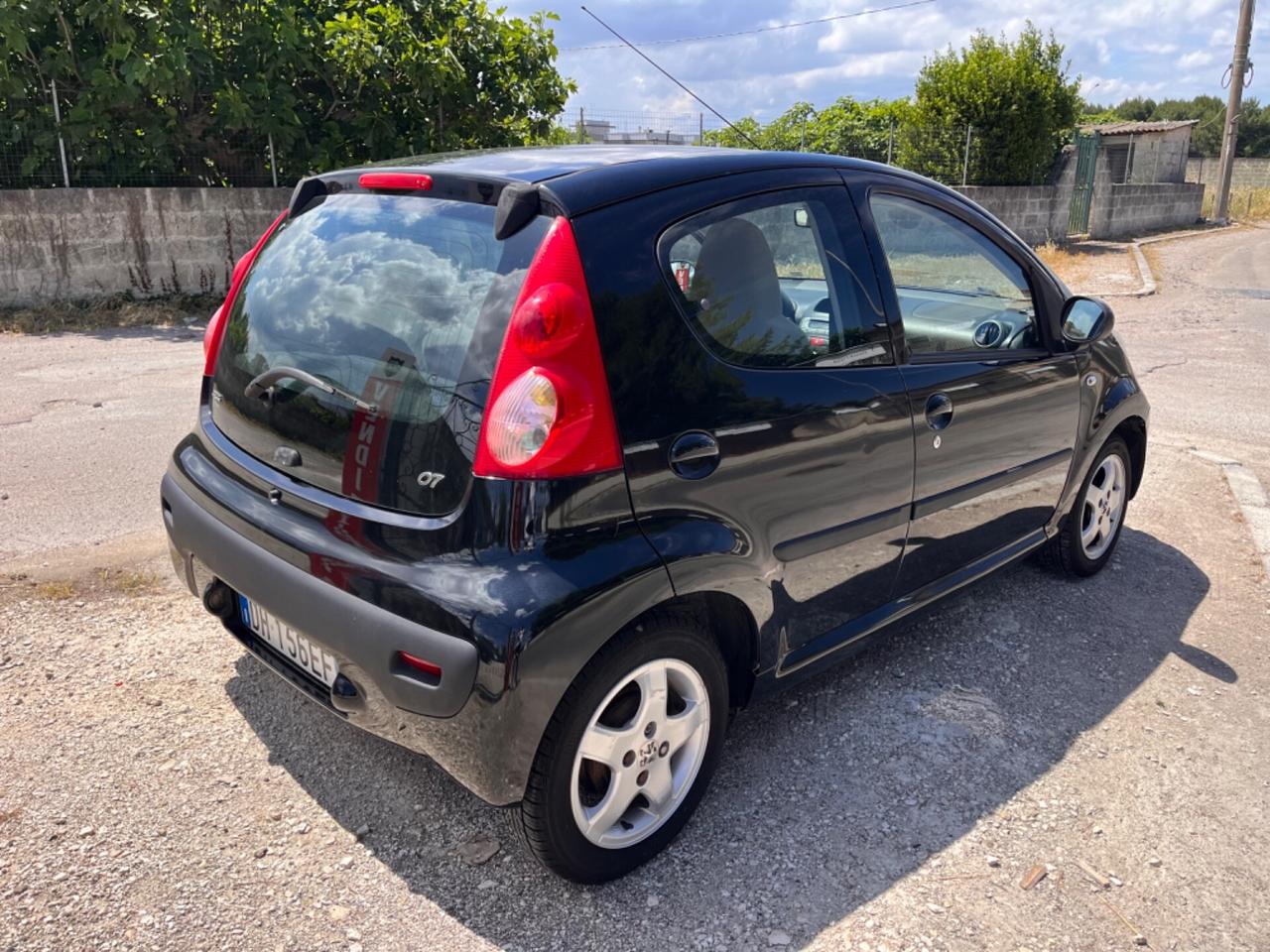 Peugeot 107 1.0 68CV 5p. Desir