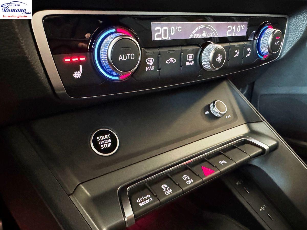 Audi Q3 SPB 35 TDI S tronic Identity Black /PELLE/R20