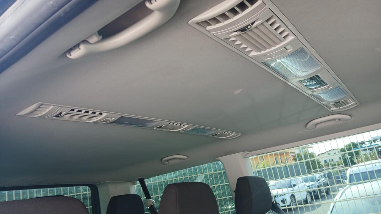 VOLKSWAGEN T6.1 Caravelle 110Cv PC 9 POSTI TrendLine - PREZZO REALE!