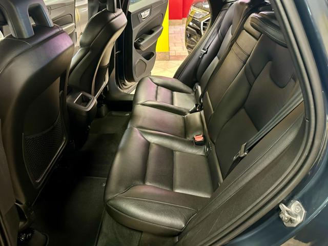 VOLVO XC60 D4 AWD UNIPRO PELLE NAVI FULL LED