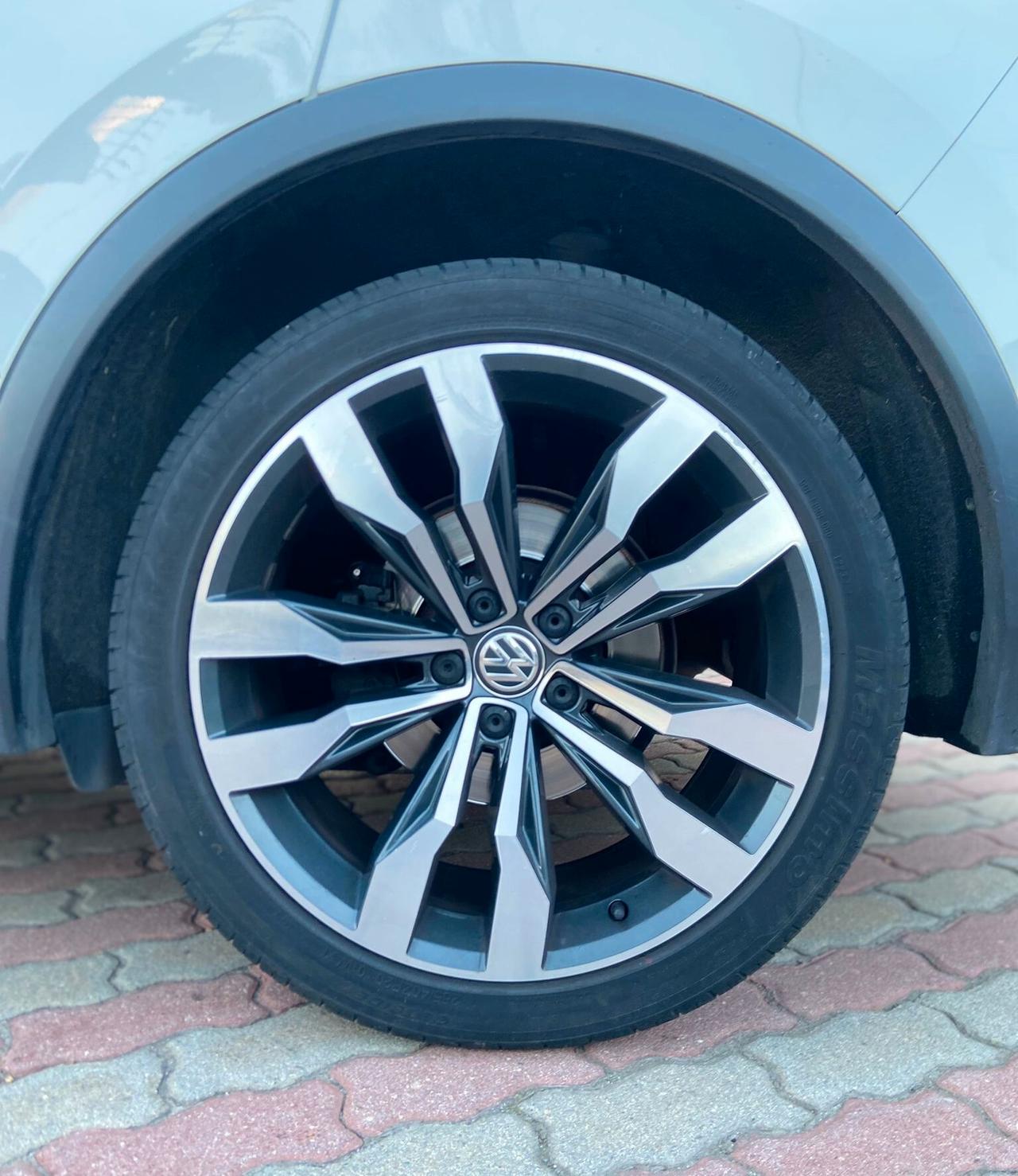 Volkswagen Tiguan 2.0 TDI 190cv DSG R-LINE 4MOTION