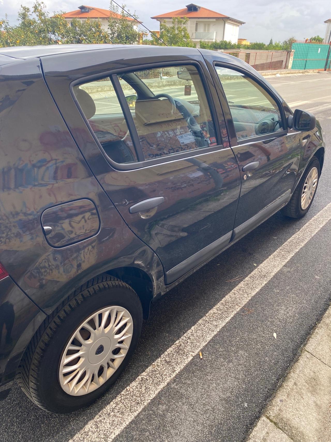 Dacia Sandero GPL Anno Fine 2010 TAGLIANDATA