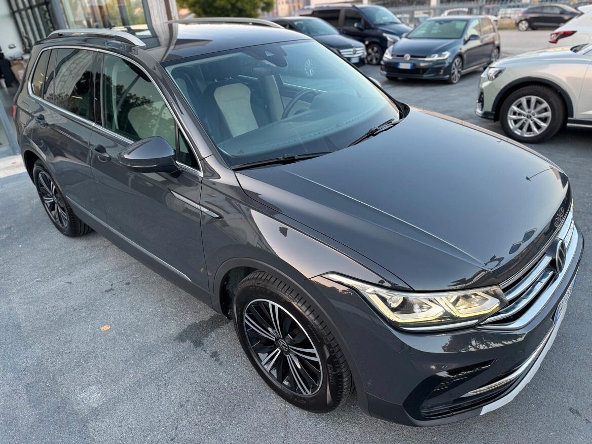 Volkswagen Tiguan 2.0 TDI 150 CV SCR DSG Elegance