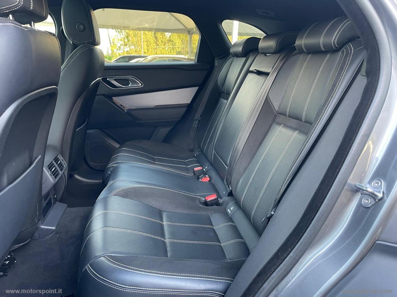 LAND ROVER RR Velar 3.0 V6 SD6 300 R-Dynamic HSE