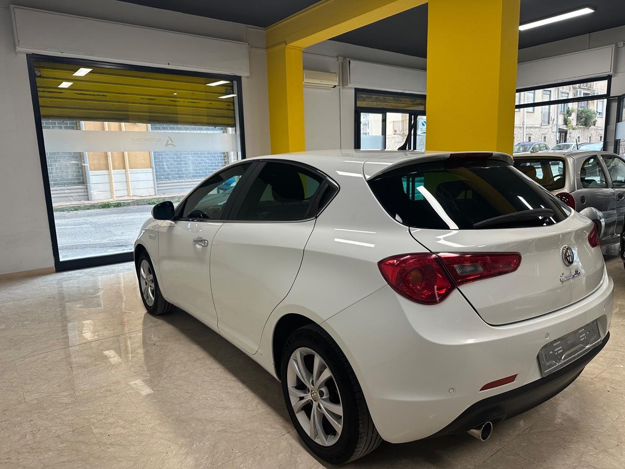 Alfa Romeo Giulietta 1.6 JTDm-2 105 CV Distinctive