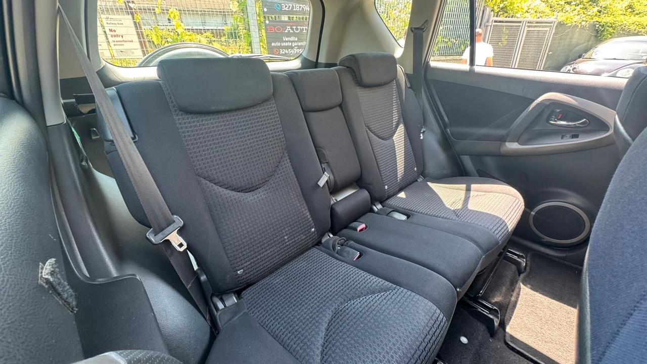 Toyota RAV 4 RAV4 2.2 D-4D 136 CV Sol