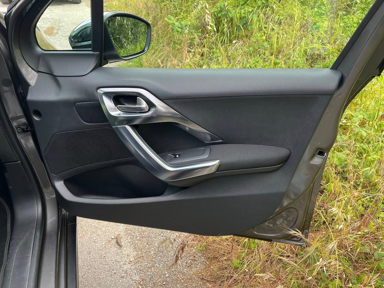 Peugeot 2008 1.6 BlueHDi 100CV Allure