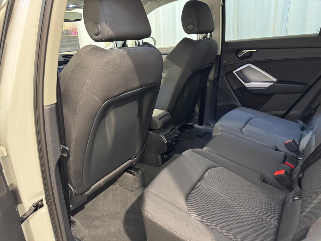 Audi Q3 35 TDI Business Advanced