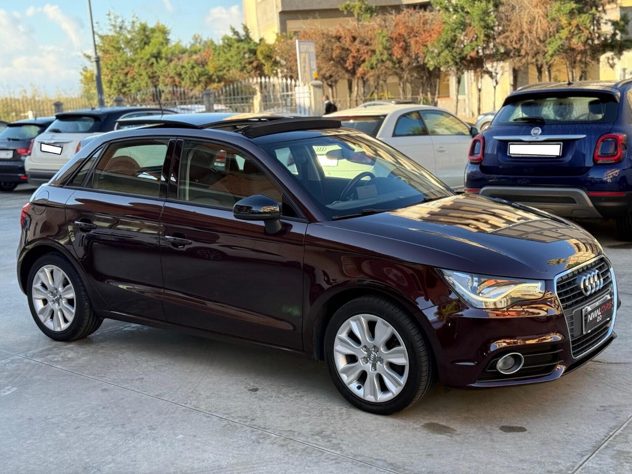 Audi A1 SPB 1.6 TDI 105cv TETTO- NAVI