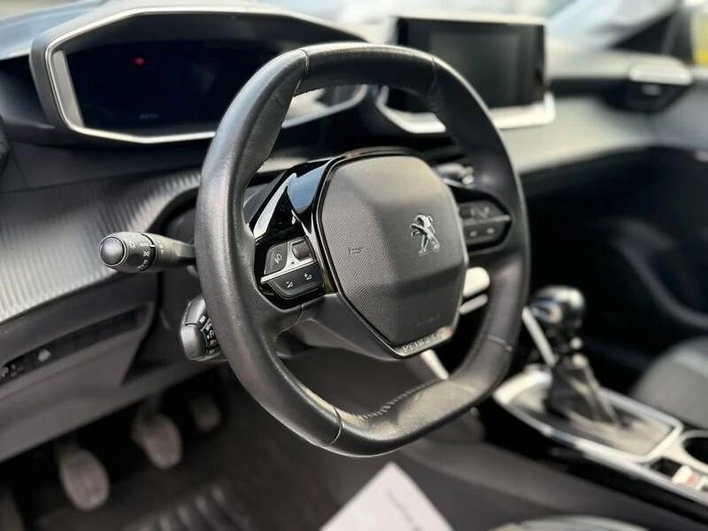 Peugeot 208 PureTech 100 Stop&Start 5 porte Allure