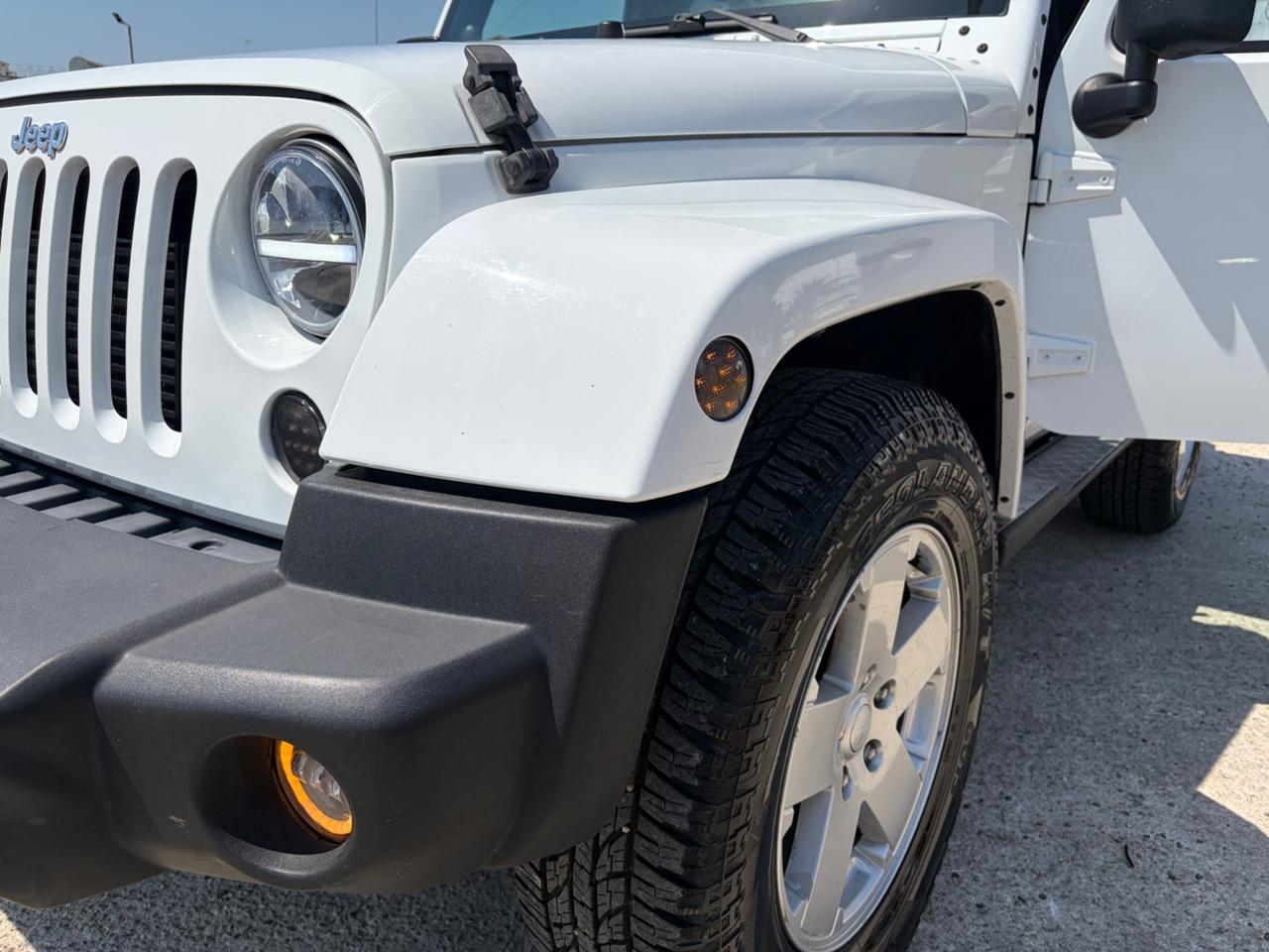 Jeep Wrangler Unlimited 2.8 CRD DPF Sahara Auto