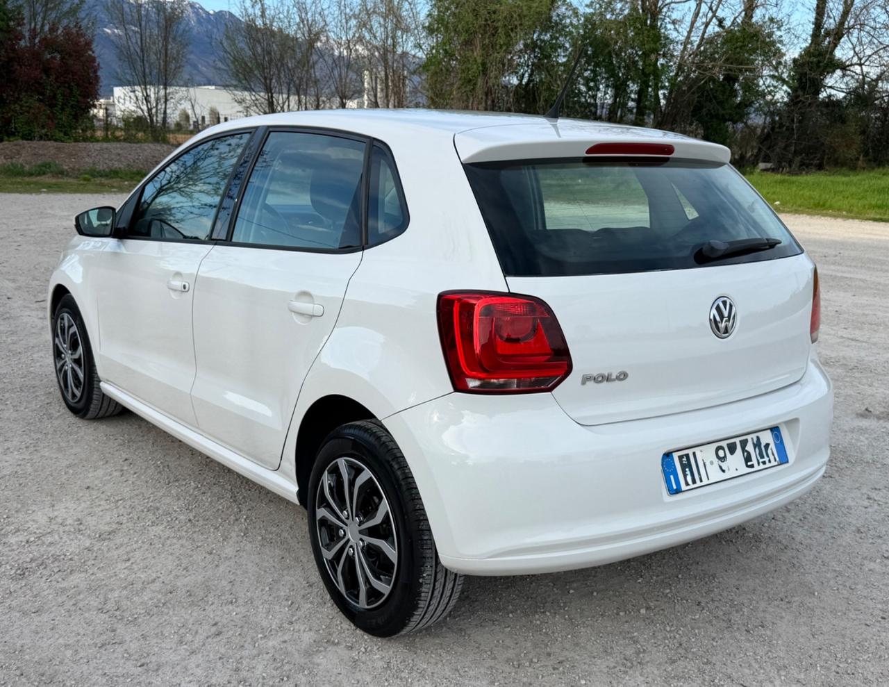 VOLKSWAGEN POLO 1.2 BENZINA 5 PORTE NEOPATENTATi