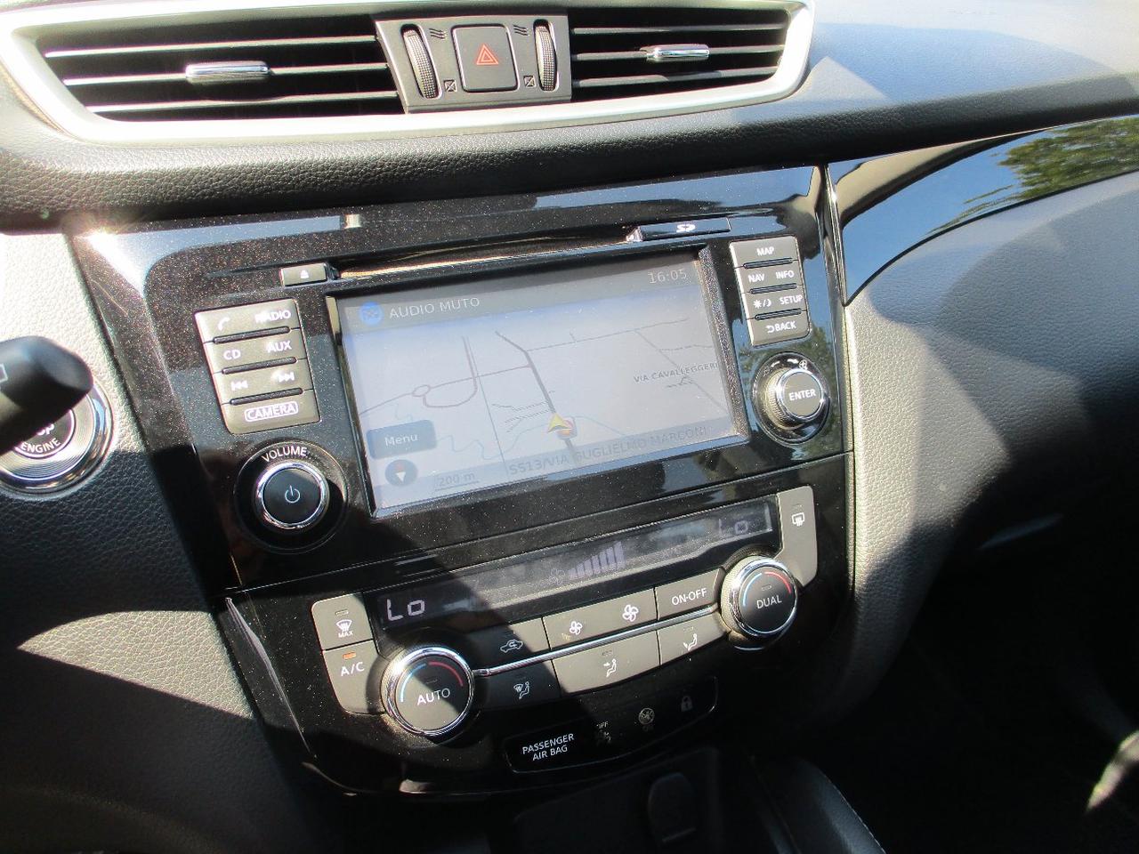 Nissan Qashqai 1.5 dCi N-Connecta TETTO/360/Frenata