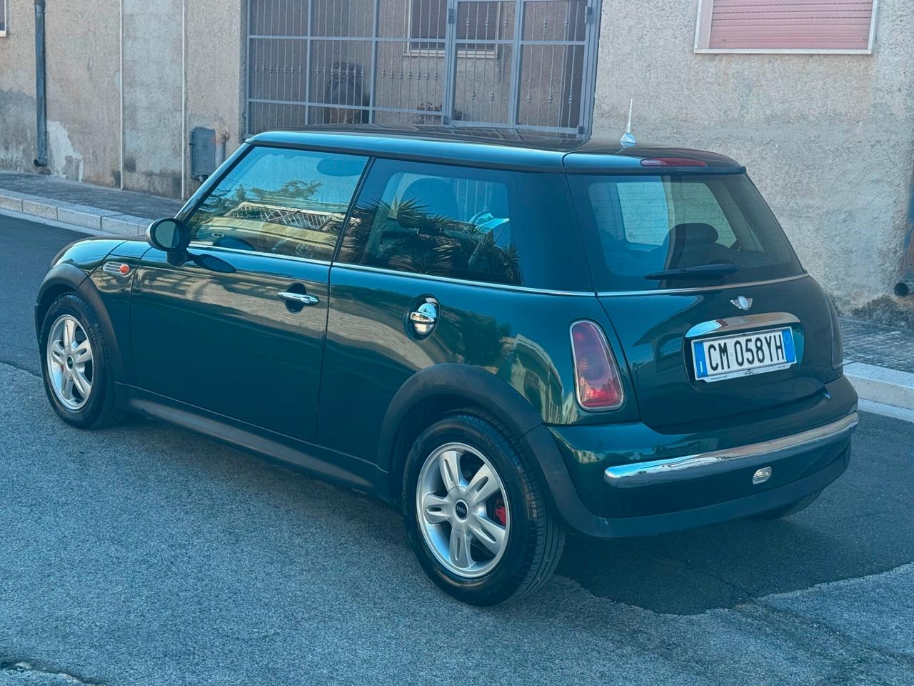 Mini 1.4 TDI 75CV One D *TETTO *PELLE - 2004