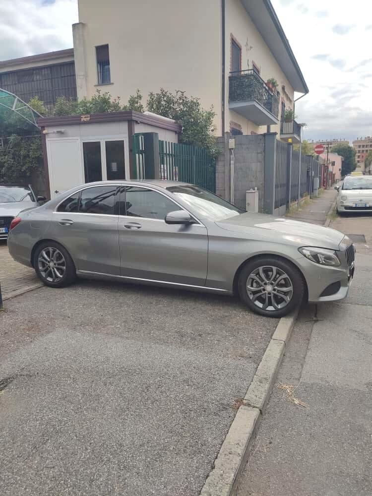 Mercedes-benz C 220 d Premium