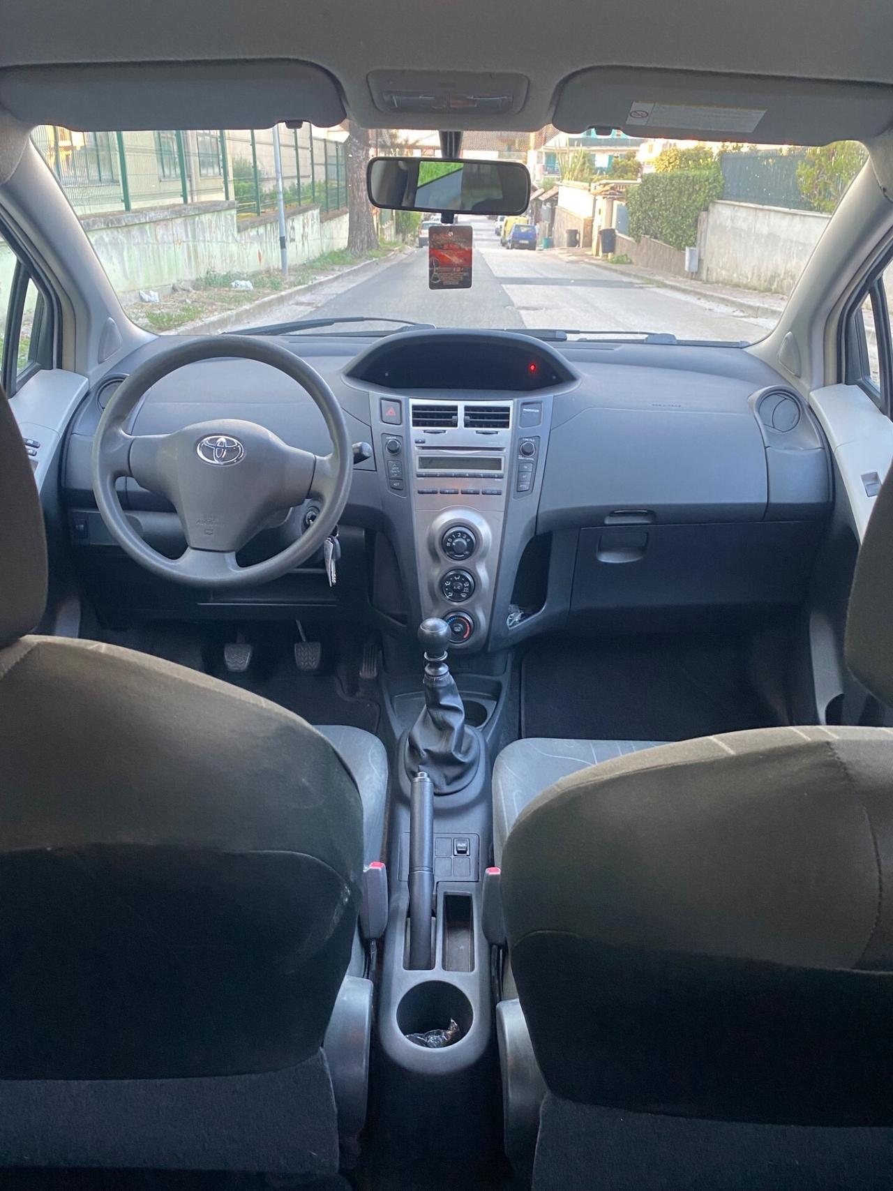 Toyota Yaris 1.4 D-4D DPF Anno 2010 TAGLIANDATA
