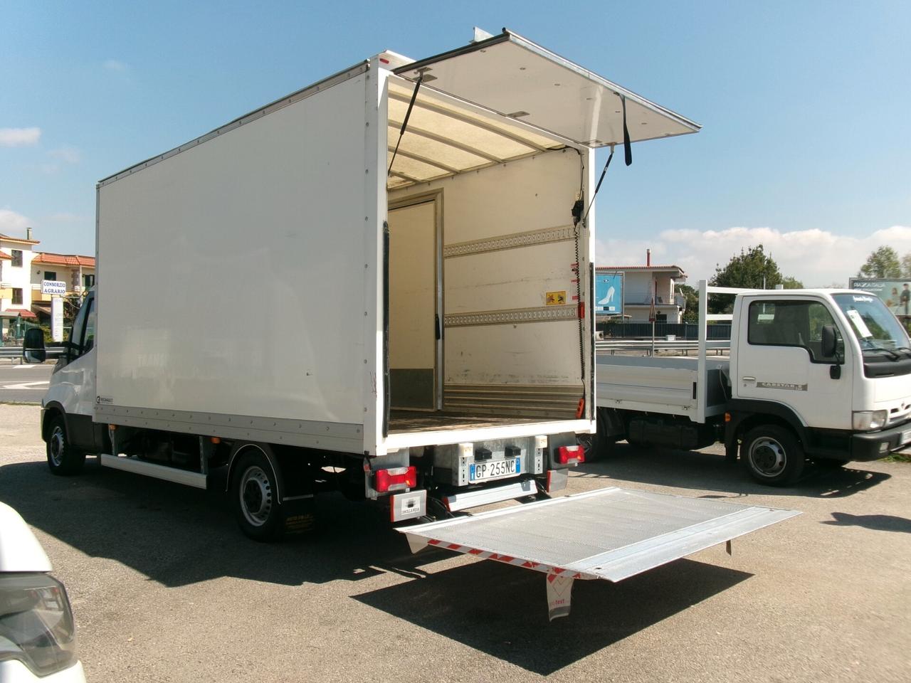 Iveco Daily 35S15 3000 150CV E6 FURGONE+PEDANA CARICATRICE 8 PEDANE 170000KM